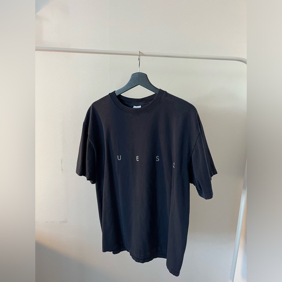 GUESS Charcoal Men's Short Sleeve Tee - Picture 1 of 2